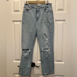 Abercrombie Ultra High Rise Ankle Straight Jean